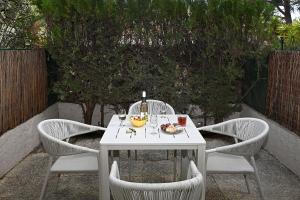 Ποτά στο Charmant studio 2à4 pers avec jardin et place de parking situé à 5 min à pied de la mer +17 φωτογραφίες