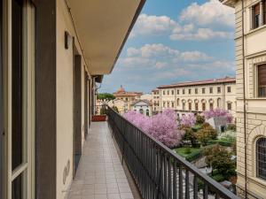 balcone con vista sulla città di Vista sulle Poste Arezzo Centro ad Arezzo