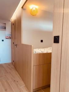Mynd úr myndasafni af LE CALI, P2 Cabine dans une résidence avec piscine, vue mer et parking privé í La Grande Motte