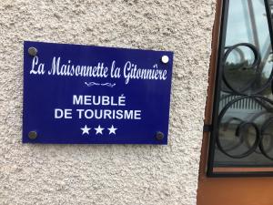 Un certificat, premiu, logo sau alt document afișat la La Gitonniére , 5 min du zoo parc de Beauval