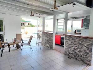 Kjøkken eller kjøkkenkrok på Bold'Air piscine, vue mer