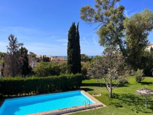 Bazén v ubytování Casa Piscina nebo v jeho okolí