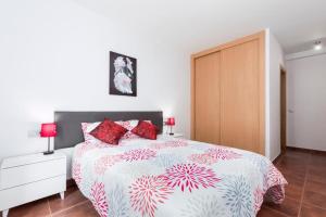 A bed or beds in a room at La flor del Atlantico