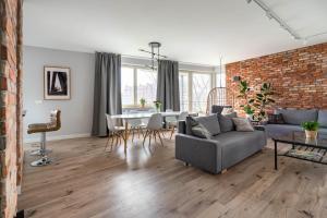 Posedenie v ubytovaní Apartament 160m2, 500m od Starówki