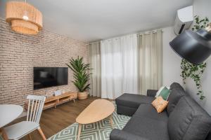 Μια τηλεόραση ή/και κέντρο ψυχαγωγίας στο El Refugio de Sabina - Sierra de Gredos