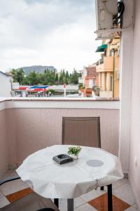 Balkón nebo terasa v ubytování Garni Hotel MB