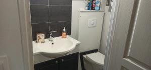 Fotografia z galérie ubytovania Appartement avec 2 Chambres et 3 lits simple v destinácii Besançon
