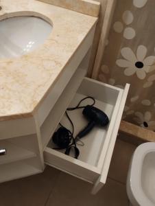 Phòng tắm tại Departamento Olivos-zona puerto +21 ảnh