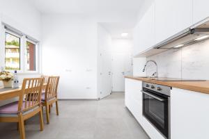 Η κουζίνα ή μικρή κουζίνα στο Apartments Matea