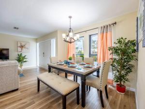 Gallery image of Englewood, Manasota Keys - 2 Bedroom Luxury Villa, Pool, Game room, 6 min to Beaches next to Canal in Englewood +22 photos