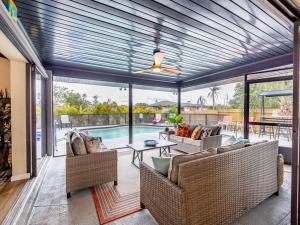 Gallery image of Englewood, Manasota Keys - 2 Bedroom Luxury Villa, Pool, Game room, 6 min to Beaches next to Canal in Englewood