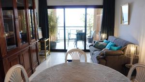 Część wypoczynkowa w obiekcie Appartement 556, Vue Mer et piscine By Palmazur Vacances