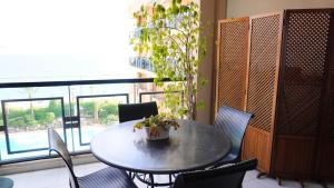 Balkon lub taras w obiekcie Appartement 556, Vue Mer et piscine By Palmazur Vacances