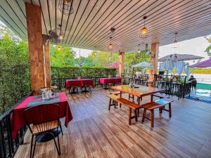 Restaurace v ubytování Moly Resort