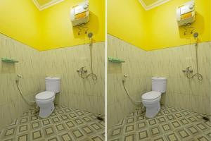 deux photos d'une salle de bains avec toilettes et d'un mur jaune dans l'établissement OYO 92483 Hotel Kirana, à Port Elgin