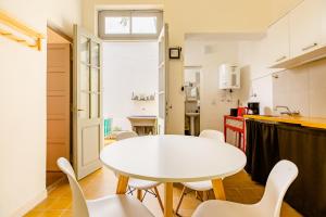 Gallery image of Beautiful Rooms in Old Inmigrants House in Mendoza