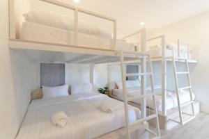 Bunk bed o mga bunk bed sa kuwarto sa Villa Paramount 2