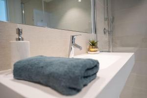 Kúpeľňa v ubytovaní Flat Deluxe&Pool sea view Higueron West