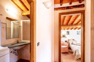 Koupelna v ubytování Agriturismo Podere Luisa