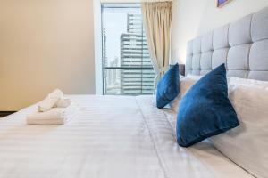 Gallery image of Goldcrest Views - 2BR Apartment - Allsopp&Allsopp in Dubai