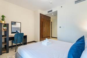 Gallery image of Goldcrest Views - 2BR Apartment - Allsopp&Allsopp in Dubai