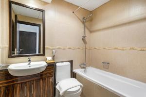 Gallery image of Goldcrest Views - 2BR Apartment - Allsopp&Allsopp in Dubai