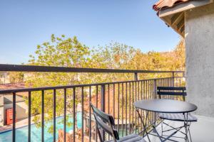 Gallery image of Encino 1br w wd pool gym nr Ventura Blvd LAX-948 in Los Angeles