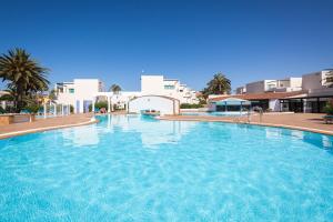 Fotografia z galérie ubytovania Home2Book Comfy Ohana Garden Corralejo, Pool v destinácii Corralejo