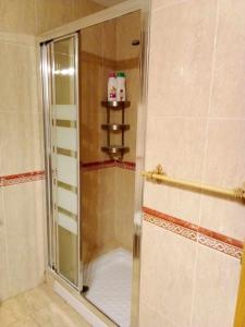 Koupelna v ubytování Estudio en Nueva Torrequebrada + 22 fotografií