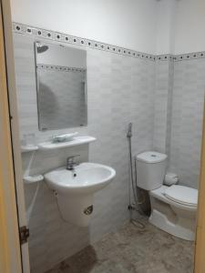Koupelna v ubytování GOLD Hotel