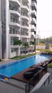 Bazén v ubytování Mantra condo by malai nebo v jeho okolí