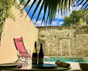 Piscina di Cocon En Petite Camargue o nelle vicinanze