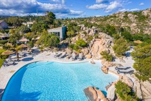 an aerial view of the pool at the resort at Résidence Santa Monica in Bonifacio