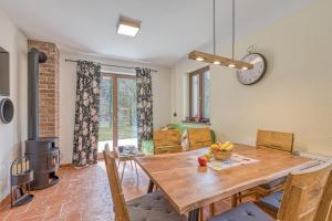 Posezení v ubytování Resort Stari Malni, Osilnica - vacation houses Stari Malni