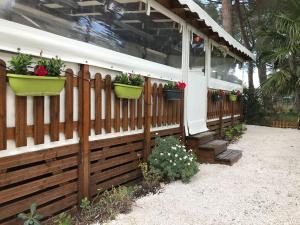 Ogród w obiekcie Mobilhome 6 personnes en bord de mer