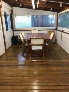 Zdjęcie z galerii obiektu Mobilhome 6 personnes en bord de mer w Hyères