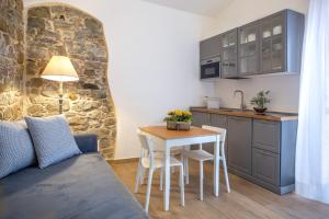A kitchen or kitchenette at Residenza le Colline del Paradiso
