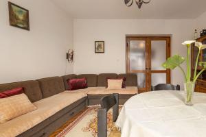 Imagen de la galería de Apartman BISER - Igalo centar, en Igalo