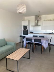 Kuchyňa alebo kuchynka v ubytovaní Ferme Hôtel Boulage