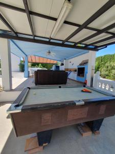 Biliár nebo kulečník v ubytování Casa Olivar B&B