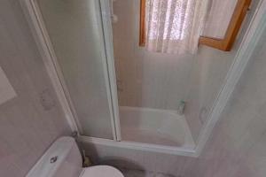 Un baño de Bungalow Catral 20 en Santa Pola
