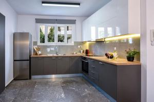 Køkken eller tekøkken på Marie's Luxury city center apartment