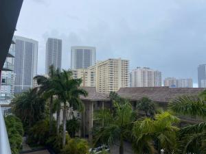 哈兰代尔海滩景观或在公寓看到的城市景观