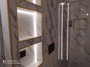 Zdjęcie z galerii obiektu Loft8 Luxury sol plaza mayor nooo w Madrycie