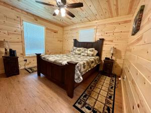 Fotografie z fotogalerie ubytování The Hitching Post: Spacious 5BR/4BA Rancher v destinaci Pigeon Forge