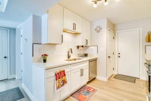 Central Henderson Retreat Near Dining and Lake Mead!