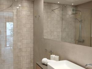 Ένα μπάνιο στο Sitges Spaces Bonaire Beach Condo +38 φωτογραφίες