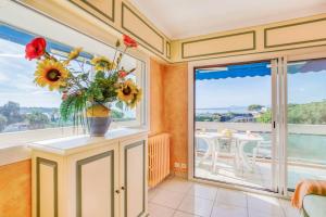 Μπαλκόνι ή βεράντα στο A6- 2 BDR Incredible Sea View - AC, Garage & Terrace