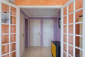 Φωτογραφία από το άλμπουμ του A6- 2 BDR Incredible Sea View - AC, Garage & Terrace στην Αντίμπ