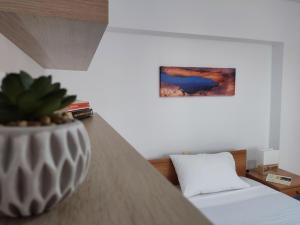 Posteľ alebo postele v izbe v ubytovaní ANASSA HOME A Spacious Cretan House Next To The Sea, Family and Couple Friendly with Terrace in Makry Gialos & Ierapetra